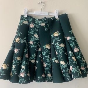 Kohl's Lauren Conrad RUNWAY green pink floral skirt size 8